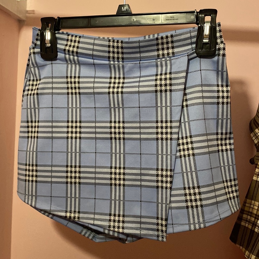 cute plaid skirt/shorts